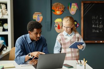 Looking for top online class helpers? Get expert support for assignments, quizzes, exams, and full online courses with trusted professionals to stay on track and succeed.