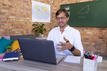 How Do Free Online Algebra Courses Compare to Paid Ones – The Honest AnswerHow Do Free Online Algebra Courses Compare to Paid Ones – The Honest Answer