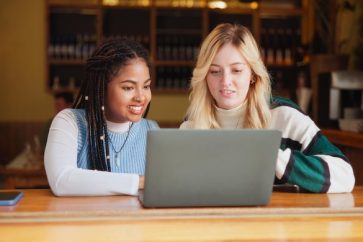 Educational Task Guidance for Students
