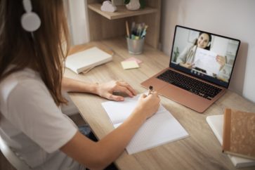 Online Course Help: A Complete Solution for Working and Busy Students